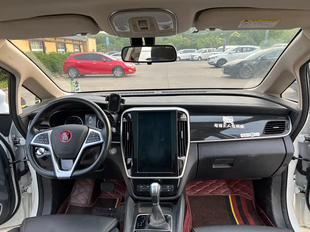 BYD MAX — миниатюра 6
