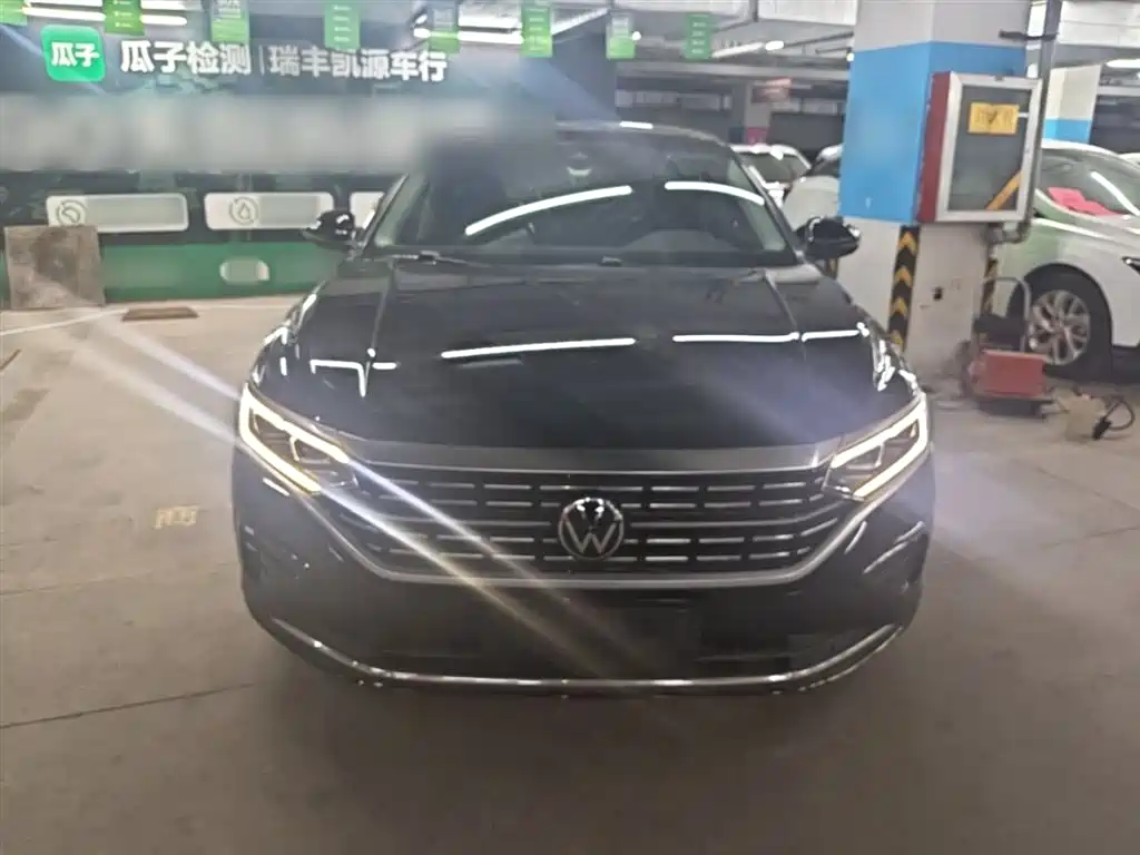 Volkswagen Passat 2022 330TSI Luxury