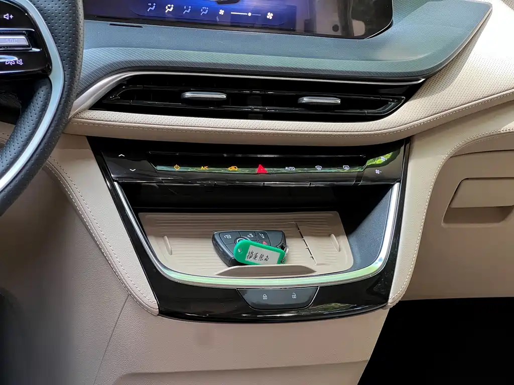 Buick GL8 Hybrid — миниатюра 15