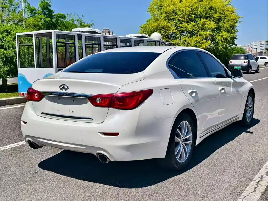 Infiniti Q50L — миниатюра 6