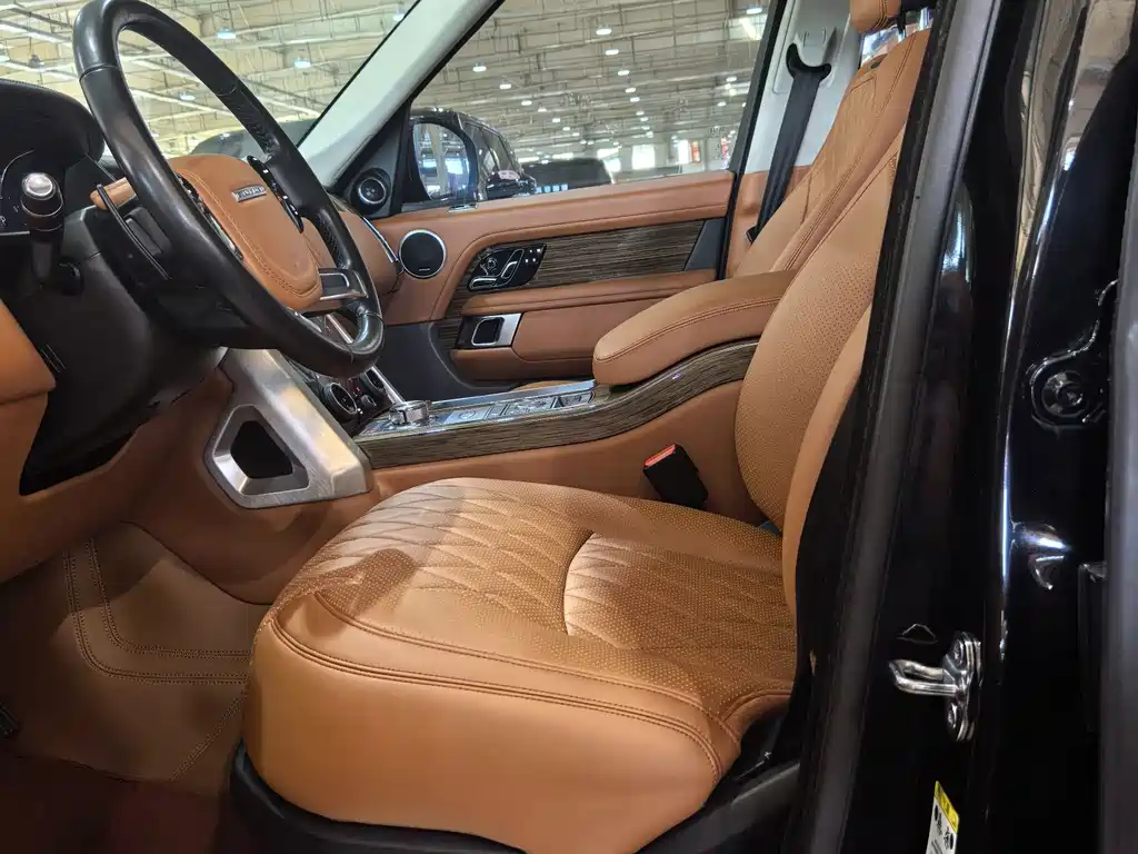 Land Rover Range Rover — миниатюра 4