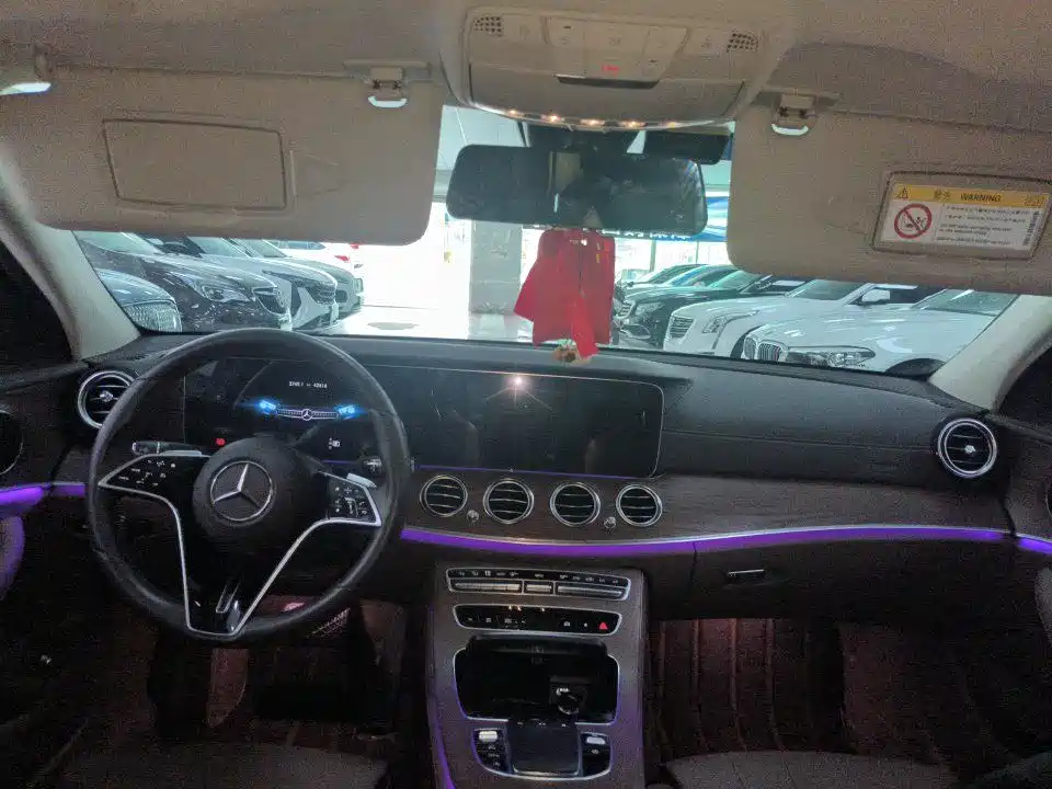 Mercedes-Benz E-Class — миниатюра 3