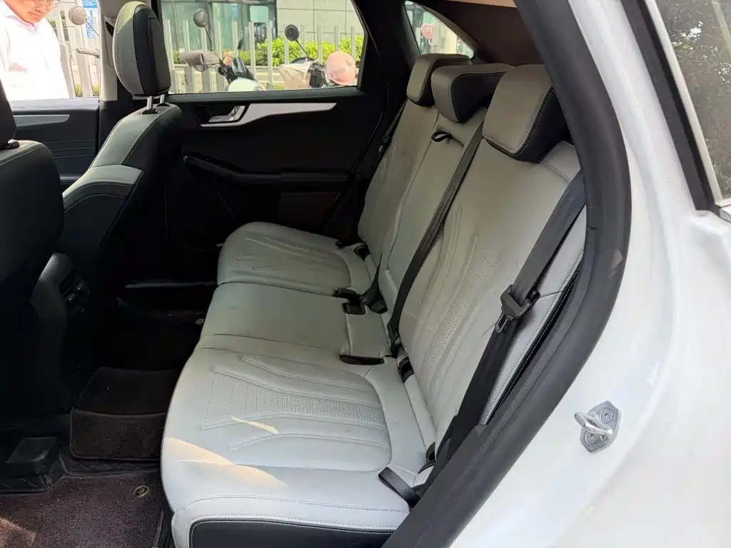 Ford Escape — миниатюра 12