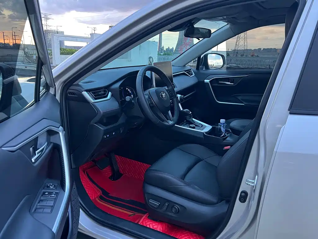 Toyota Wildlander New Energy — миниатюра 4