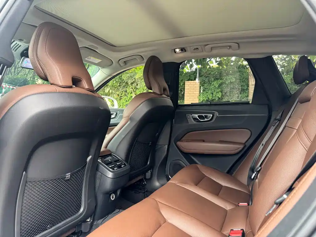 Volvo XC60 — миниатюра 11