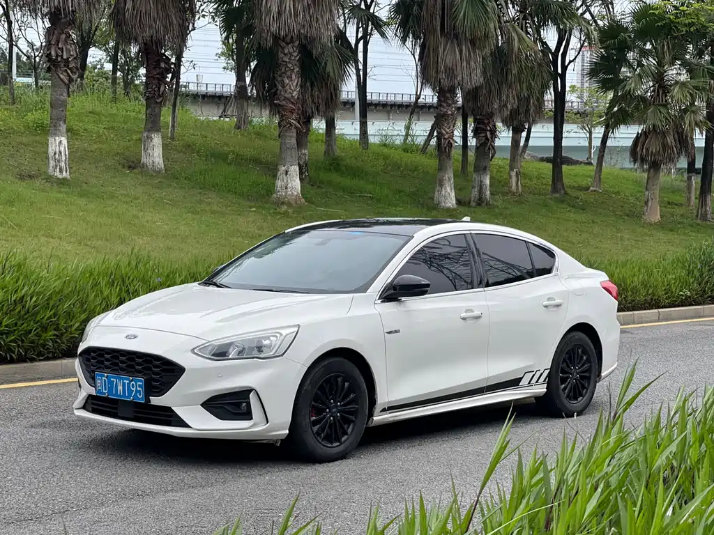 Купить Ford Focus