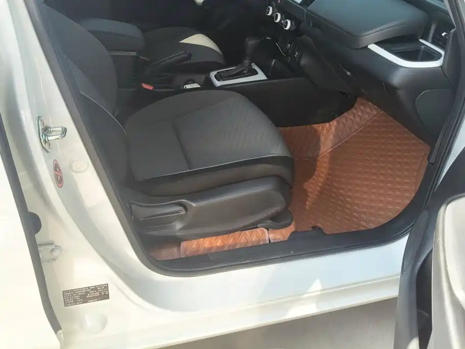 Honda Fit — миниатюра 8
