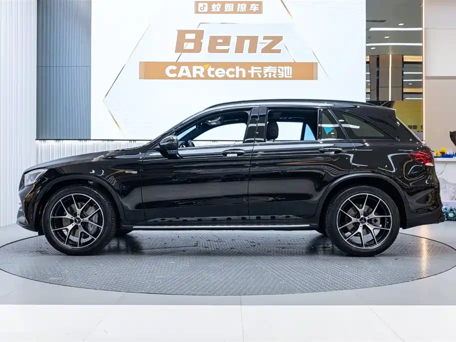 MERCEDES-BENZ GLC AMG