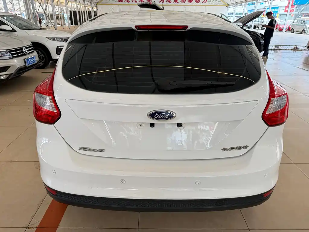 Ford Focus — миниатюра 6