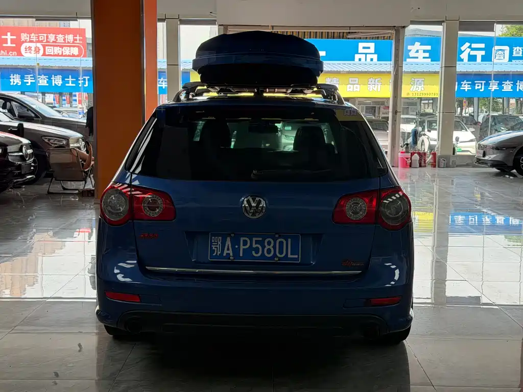 Volkswagen Passat 2008 R36