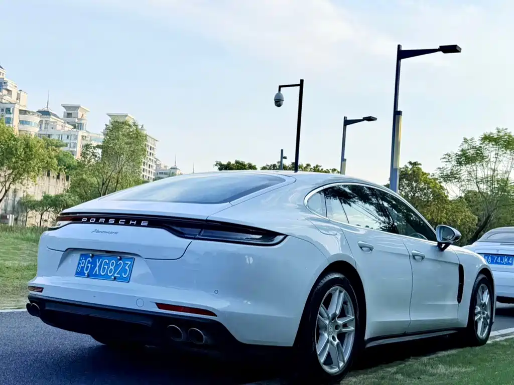 Porsche Panamera — миниатюра 12
