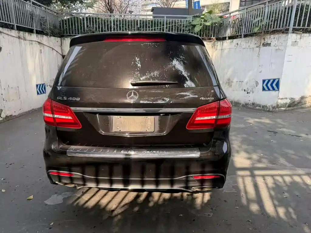 MERCEDES-BENZ GLS