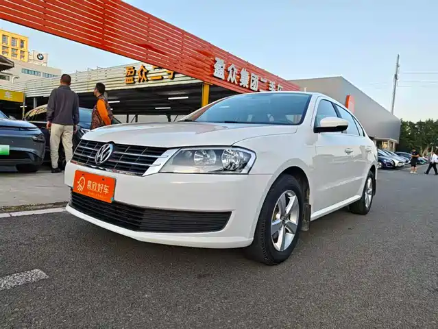 VOLKSWAGEN LAVIDA 2017