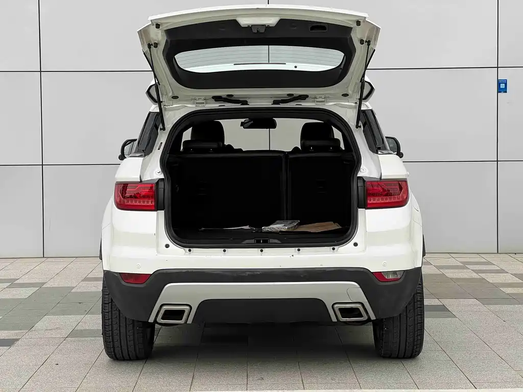 Landwind X7 2015 2.0T Flagship