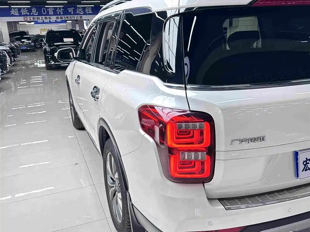 GAC GS8 2017 320T Luxury Smart Connect （ мест）
