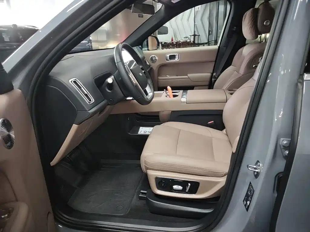Li Auto Li L8 — миниатюра 15