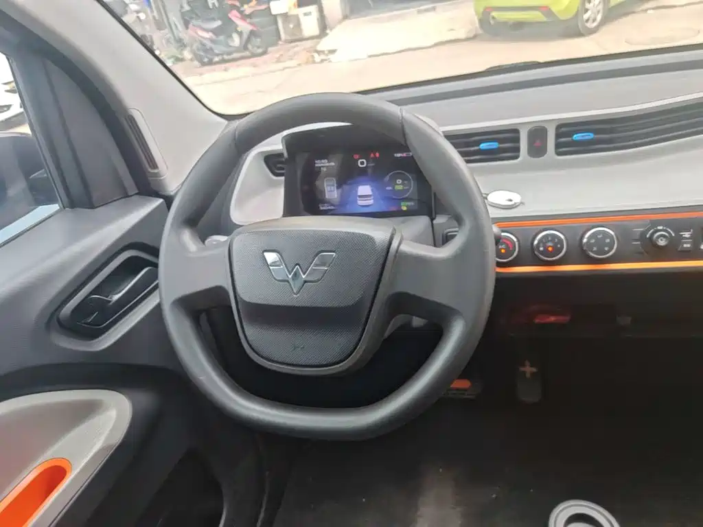 Wuling MINIEV — миниатюра 11