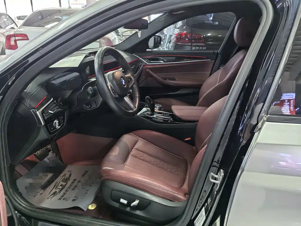 BMW 5 Series — миниатюра 6