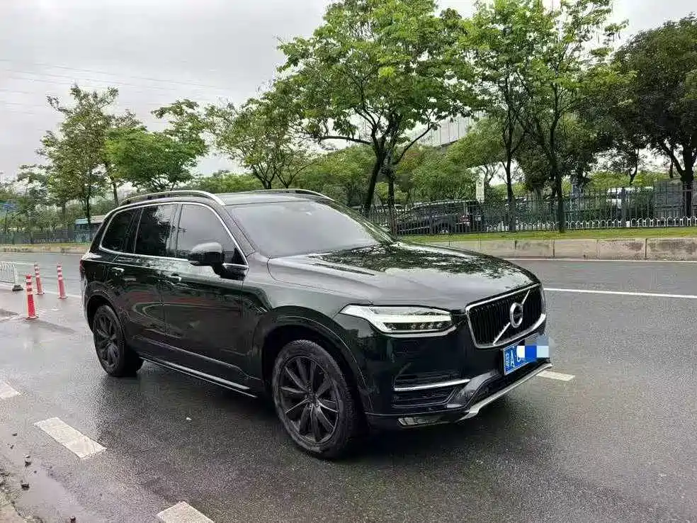 Volvo XC90 2015 T6 7 мест