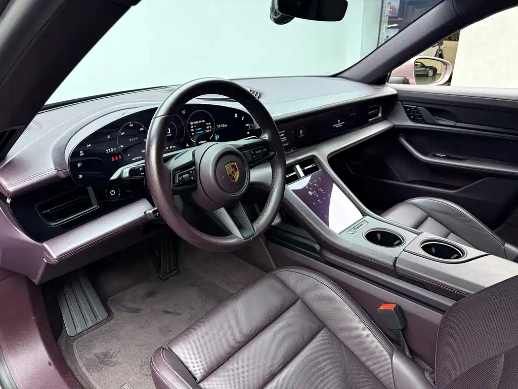 Porsche Taycan — миниатюра 6