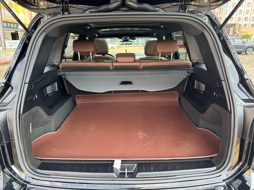 Mercedes-Benz GLB — миниатюра 24