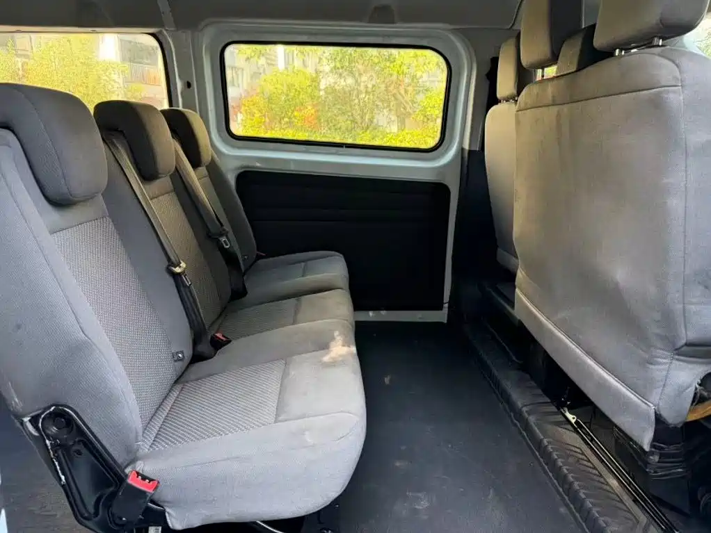 Ford Transit — миниатюра 8