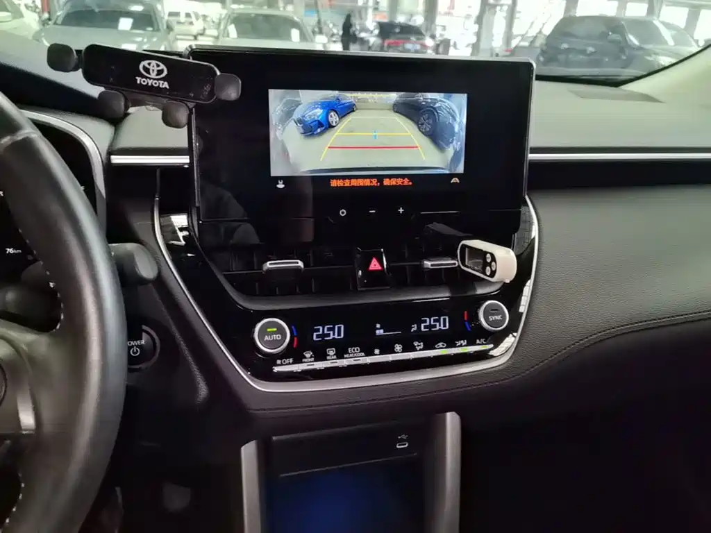 Toyota Frontlander — миниатюра 13