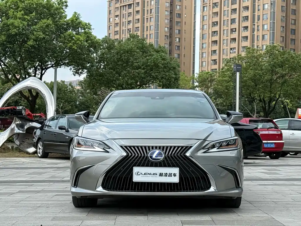 Lexus ES — миниатюра 2