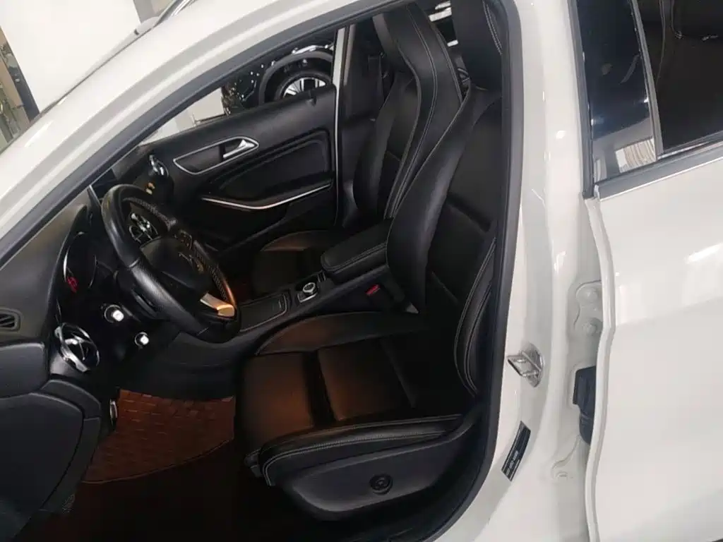 Mercedes-Benz GLA — миниатюра 15