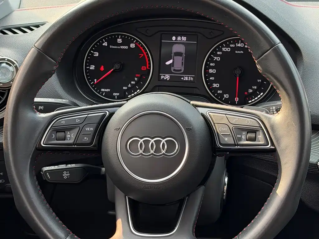 Audi Q2L — миниатюра 19