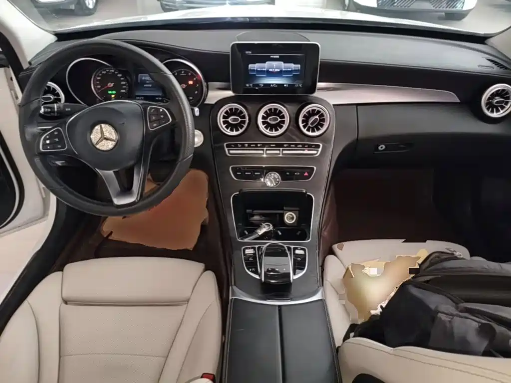 Mercedes-Benz C-Class — миниатюра 10