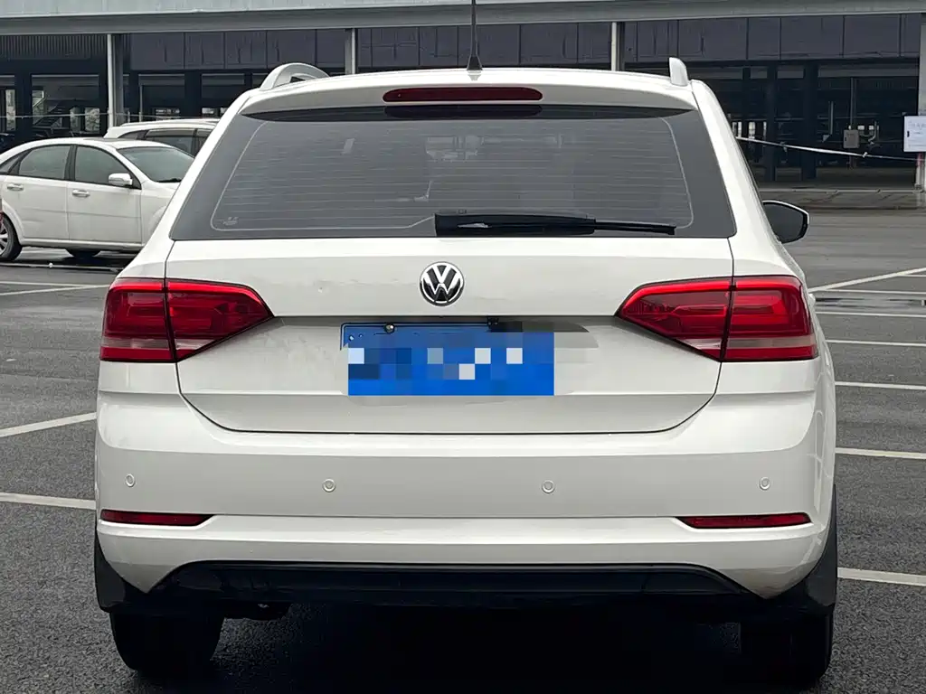 Volkswagen Santana — миниатюра 6