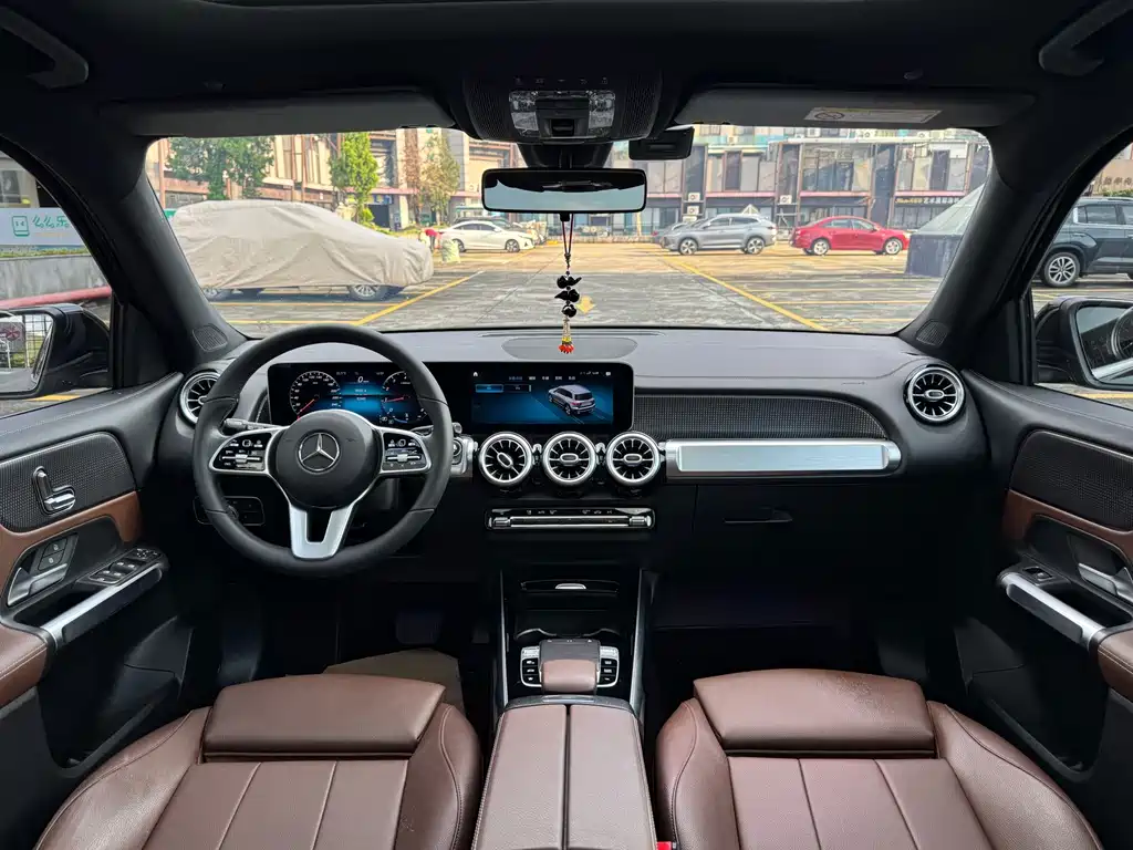 Mercedes-Benz GLB — миниатюра 6