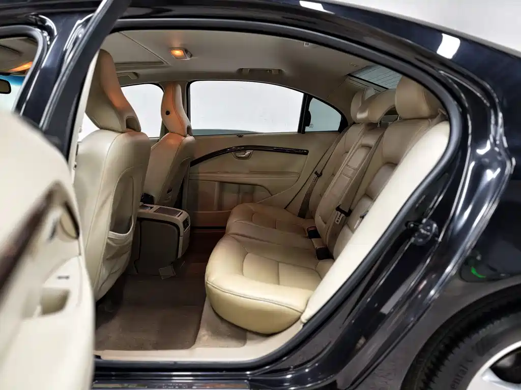 Volvo S80L — миниатюра 6