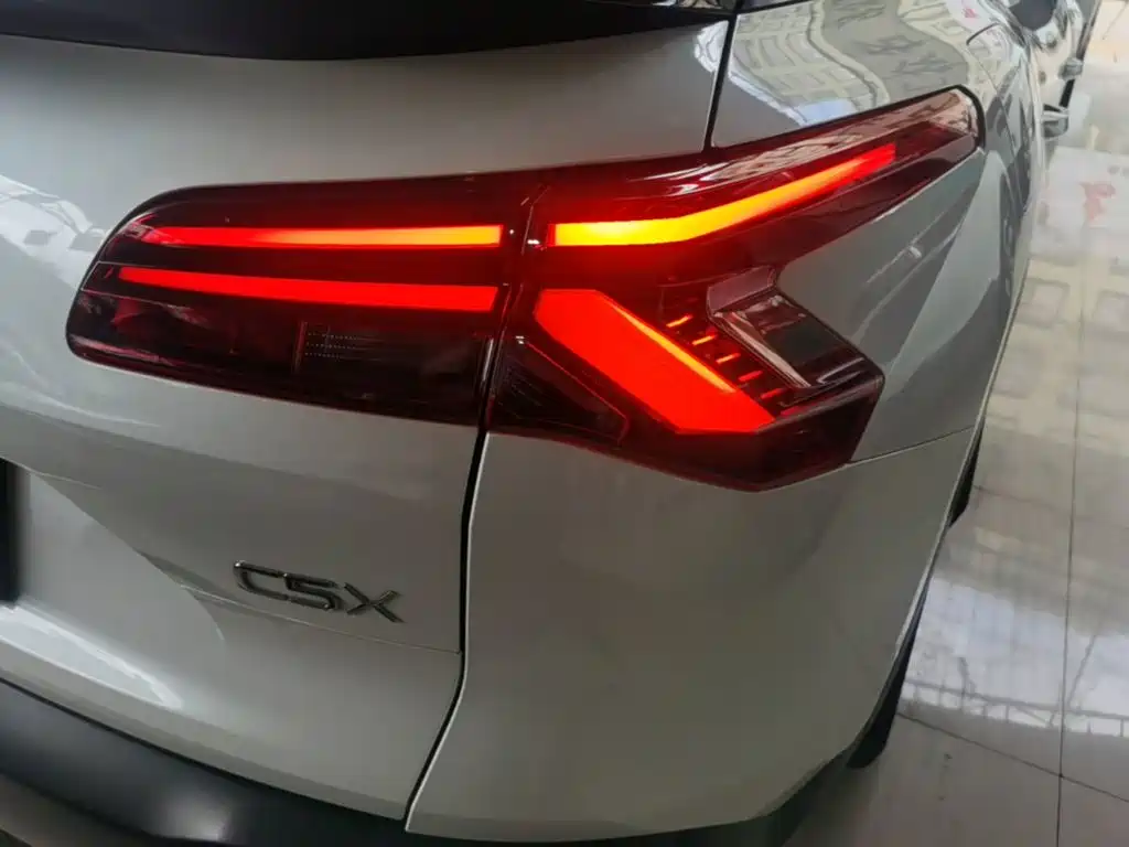 Citroen C5 X — миниатюра 8