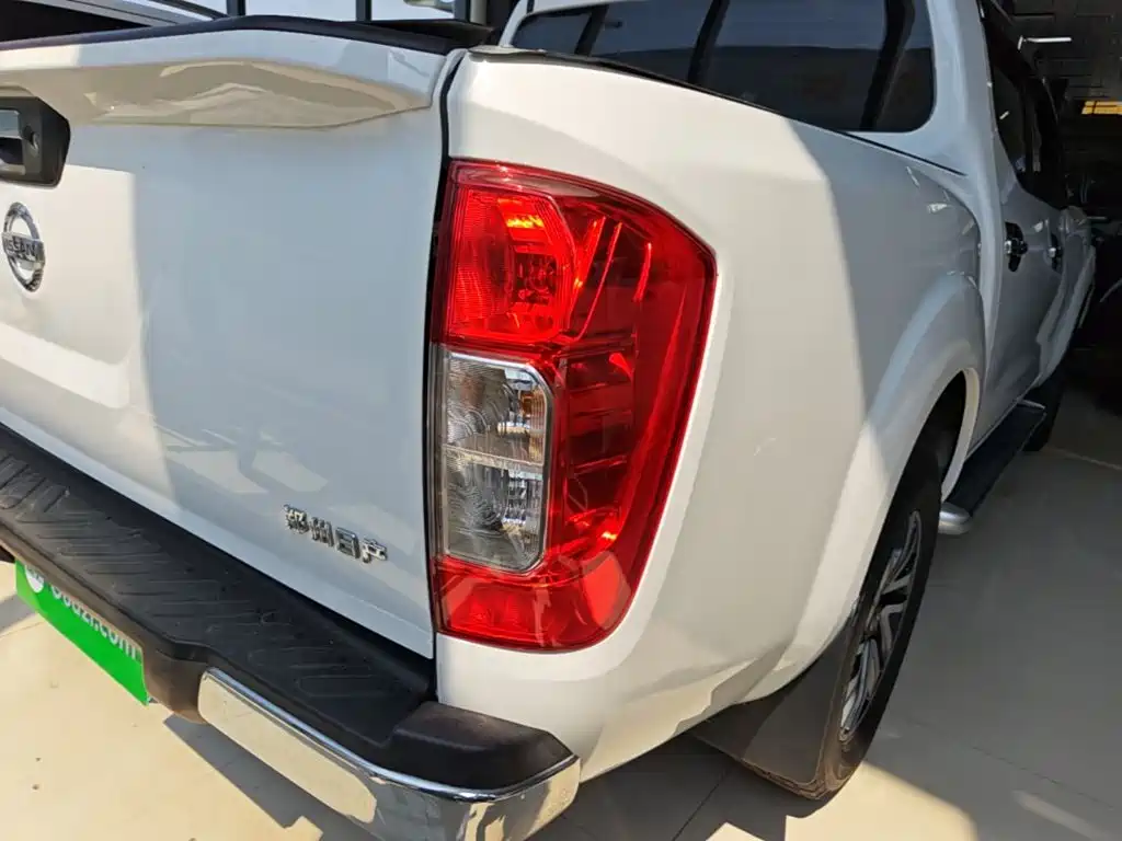 Nissan Navara — миниатюра 8