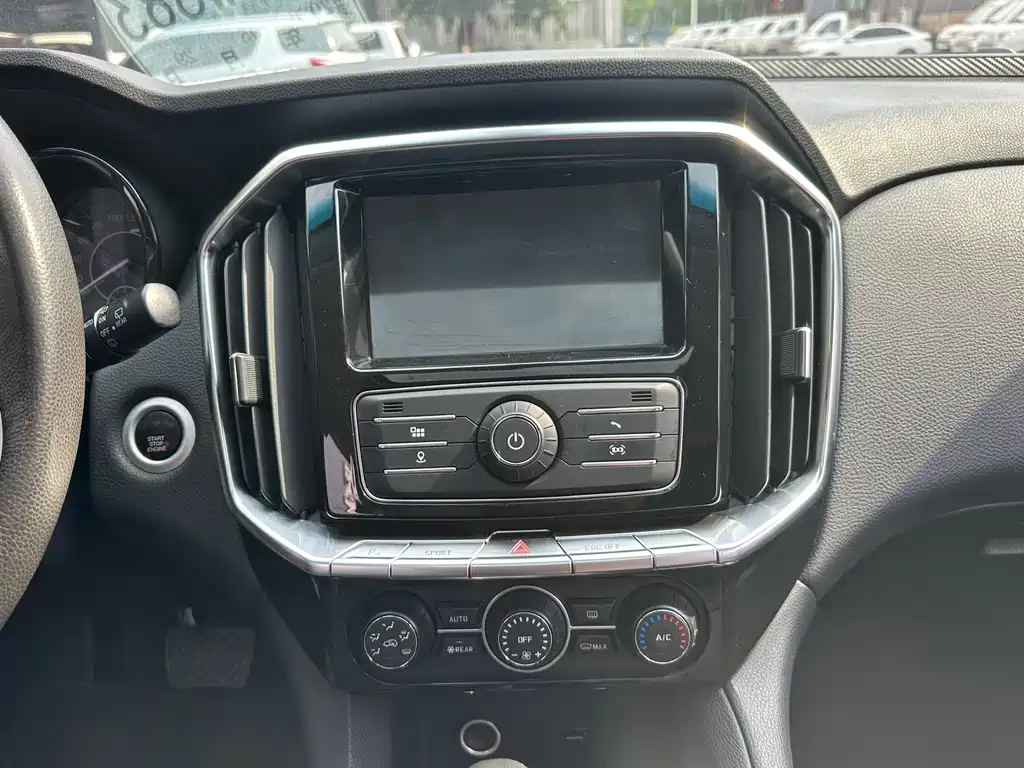 JMC S350 2016 2.0T AT Luxury 7 мест