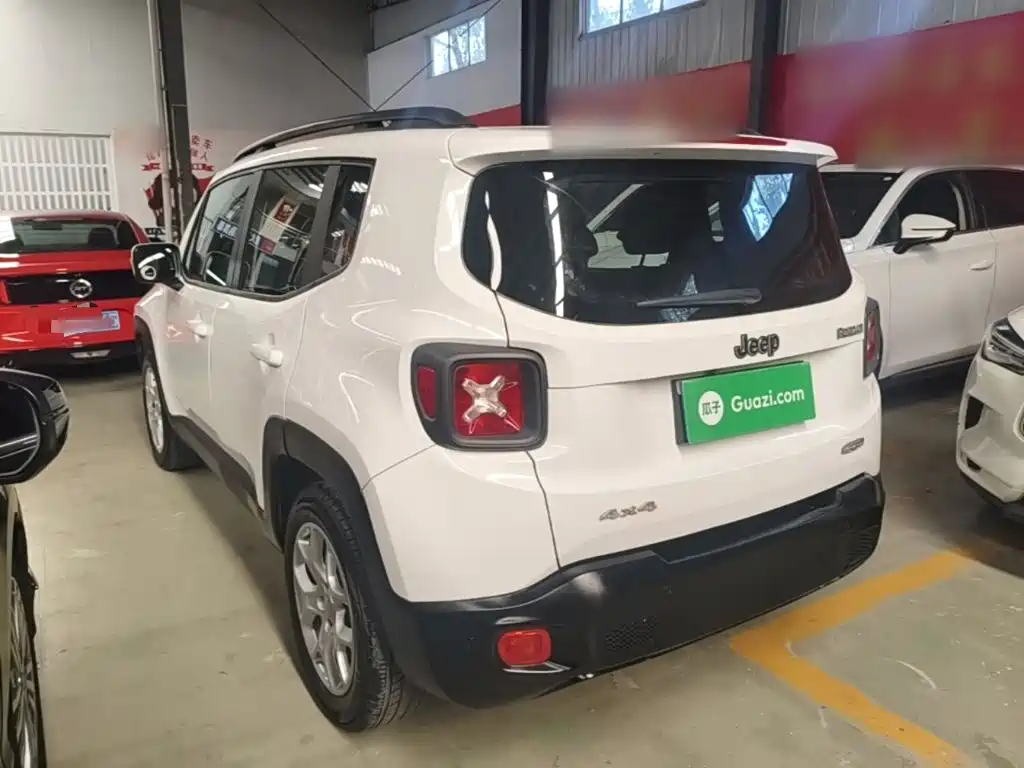 Jeep Renegade — миниатюра 5