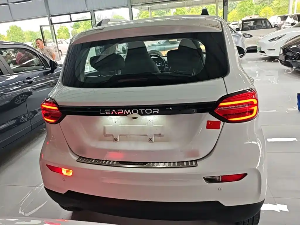 Leapmotor Leapmotor T03 — миниатюра 6