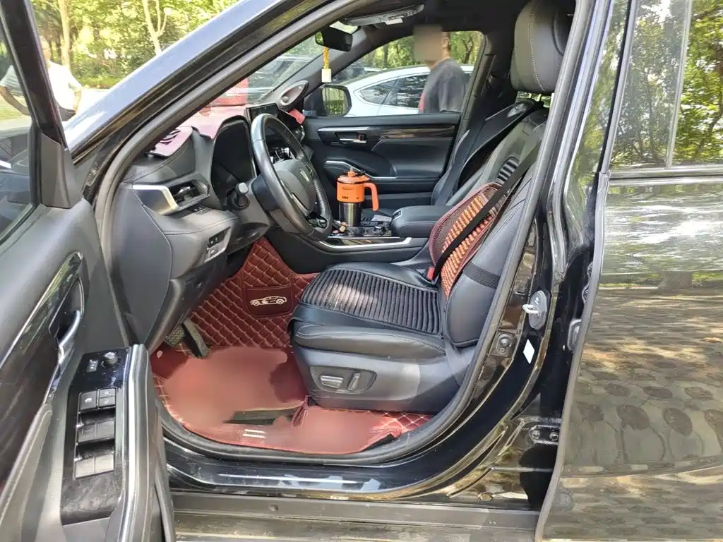 Toyota Crown Kluger — миниатюра 8