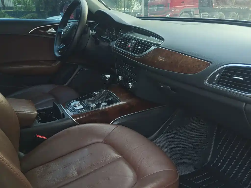 Audi A6L 2014 30 FSI Luxury
