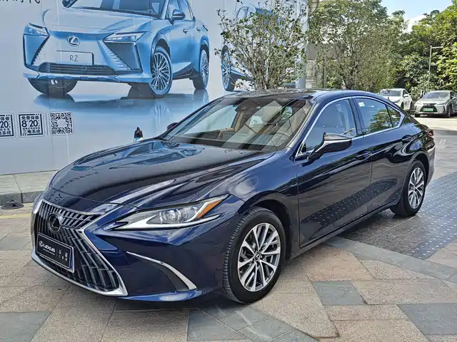 LEXUS ES 2024