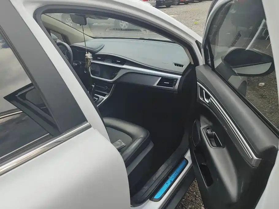 Geely Emgrand GS — миниатюра 8