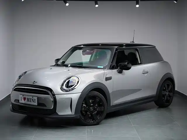2024 MINI Hatch