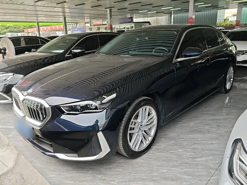 宝马5系 2025款 525Li 豪华套装 2025
