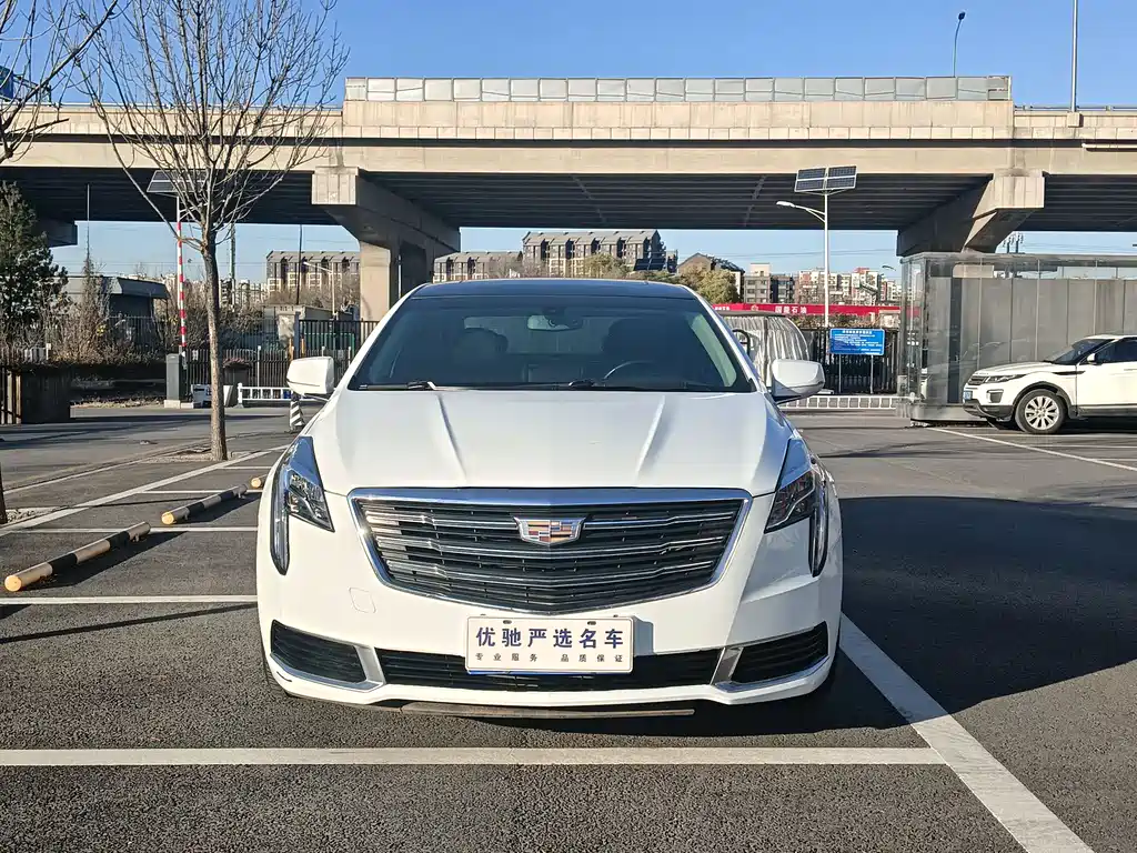 CADILLAC XTS