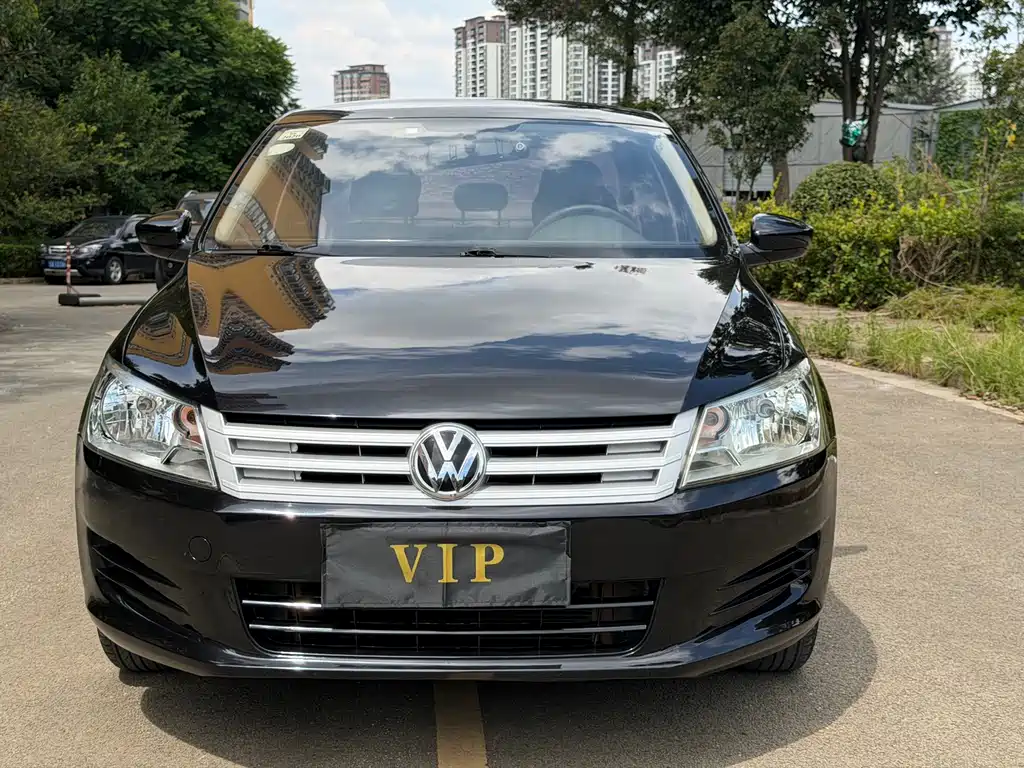 Volkswagen Santana — миниатюра 2