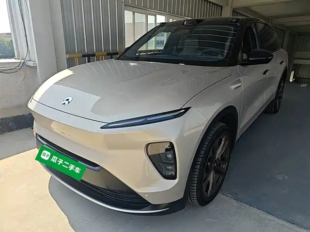 2024 Nio ES8