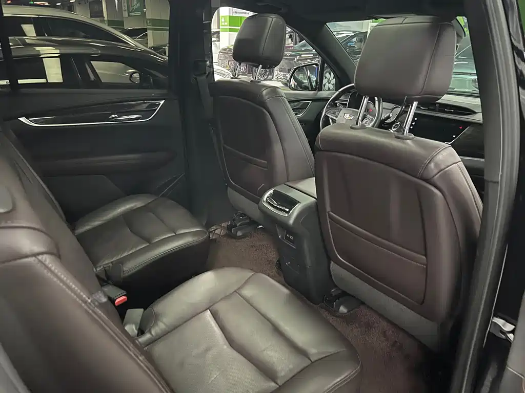 Cadillac XT6 2020 28T мест Luxury