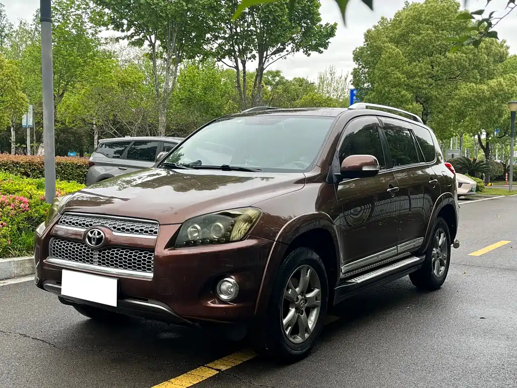 Купить Toyota RAV4